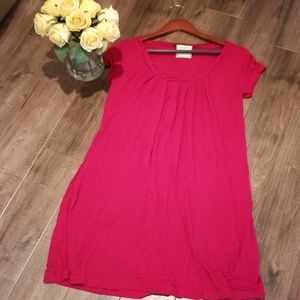 Red sporty short sleeve dress
